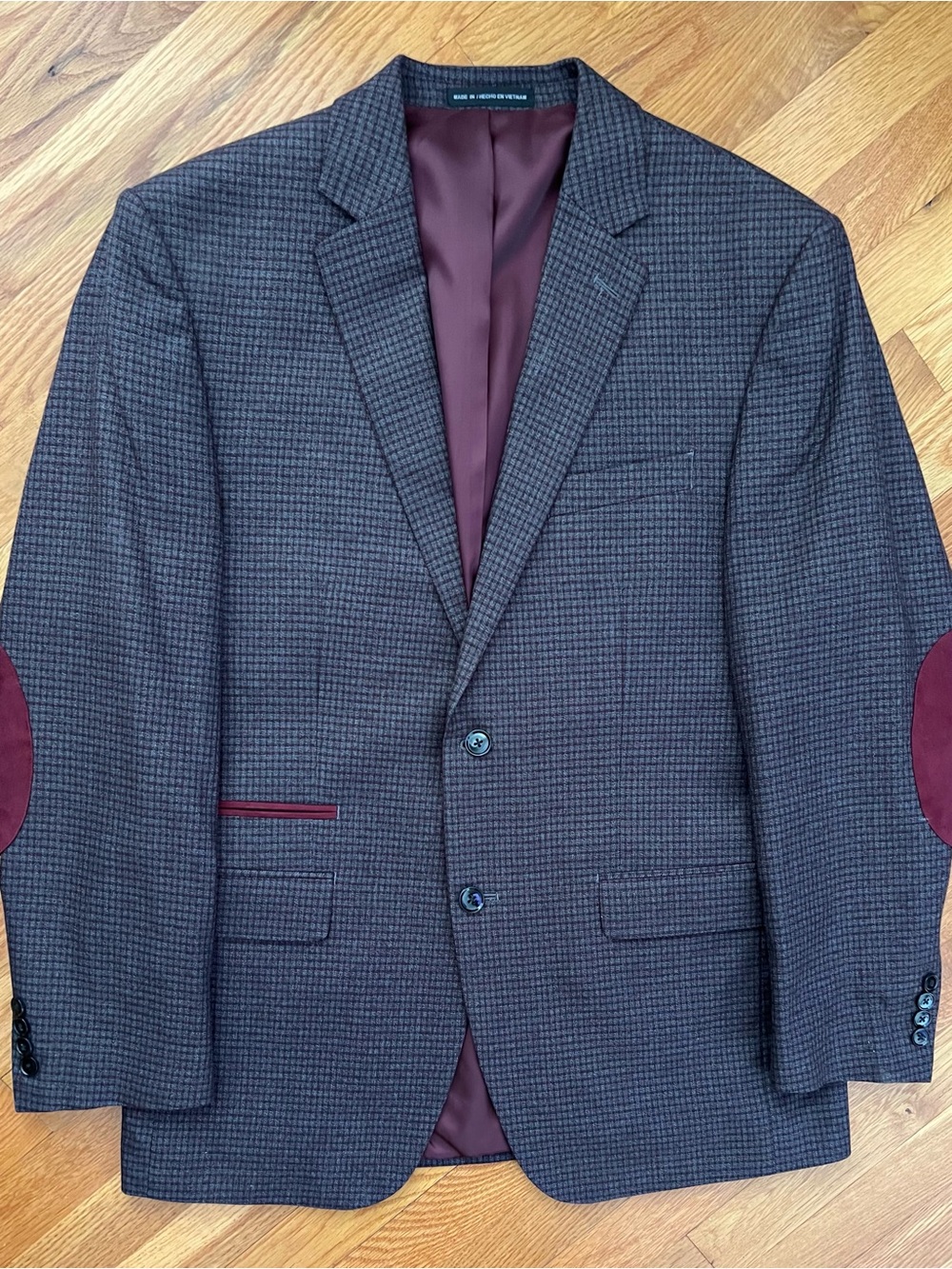 Perry Ellis Modern Fit "Shooting Blazer" Sport Coat Grey/Burgundy Plaid (40R)